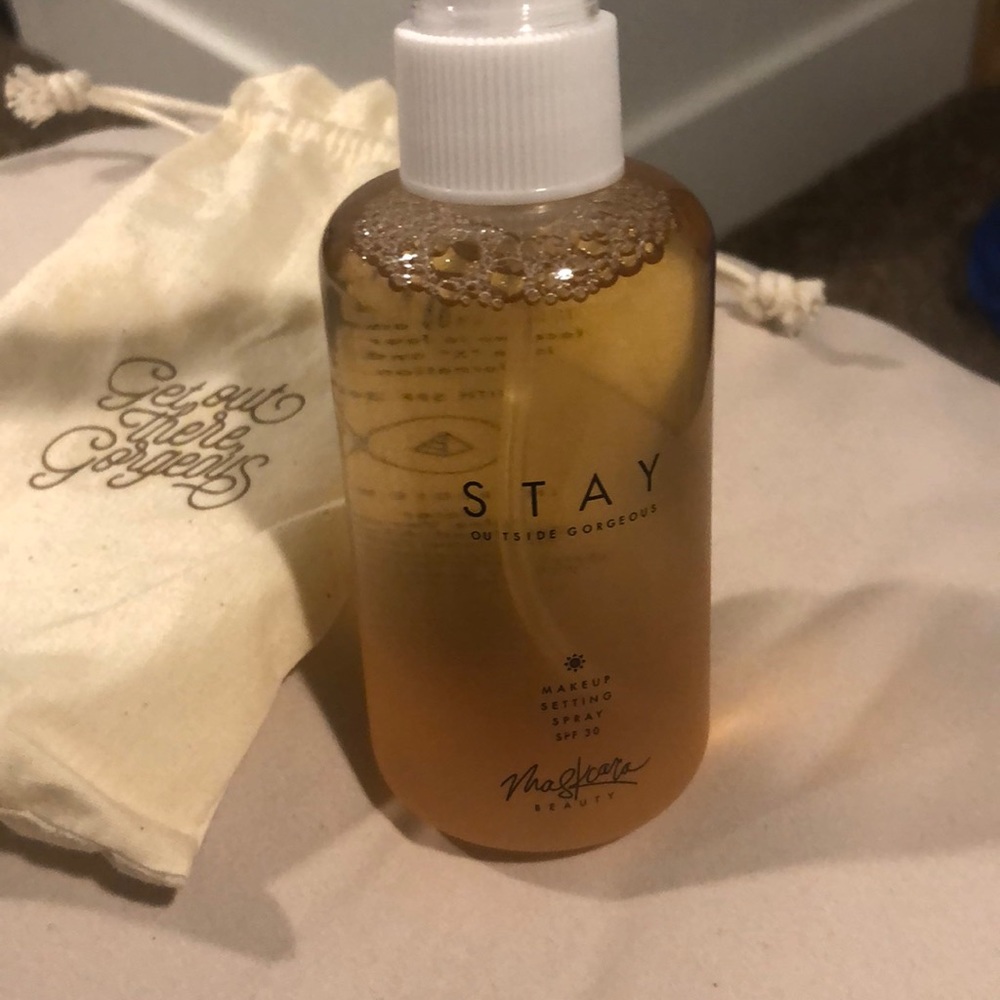 Maskcara setting spray